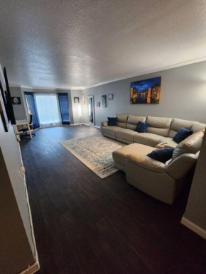Blue Shark *B542* @ Medical Center Modern 1BR King Apartment